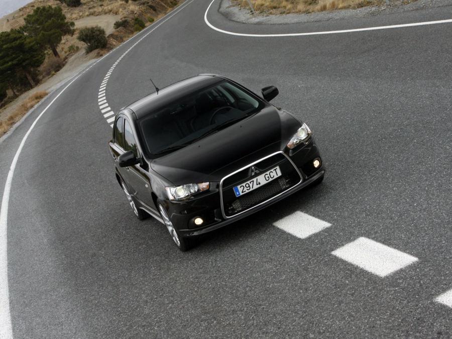  Mitsubishi Lancer Sportback 2008 года  (фото 13 из 42)